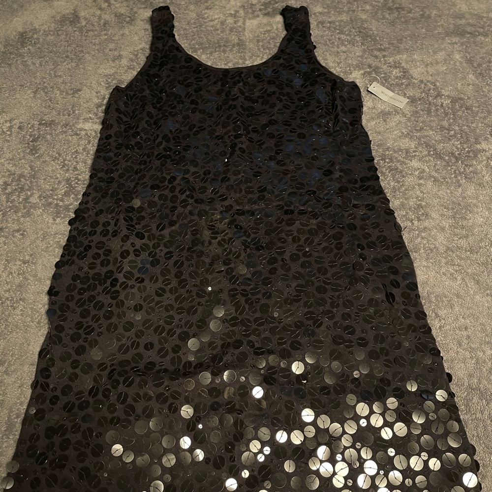 Dress - Picture 7 of 7